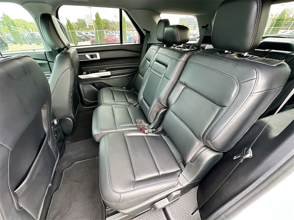 Used 2021 Ford Explorer XLT w/ Equipment Group 202A image 24