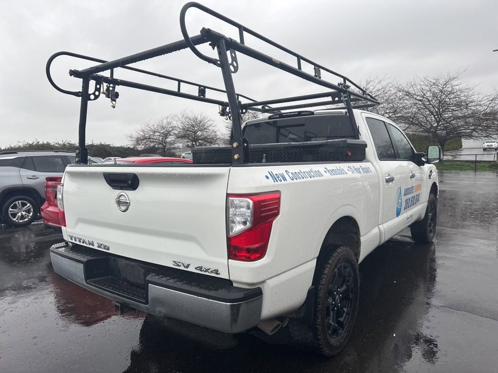 Used 2019 Nissan Titan SV image 4