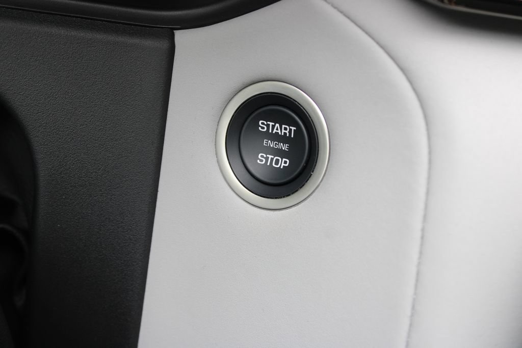 Used 2026 Land Rover Range Rover Velar S AWD/4WD image 24