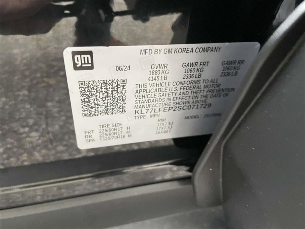 Used 2025 Chevrolet Trax LS w/ LS Convenience Package image 11