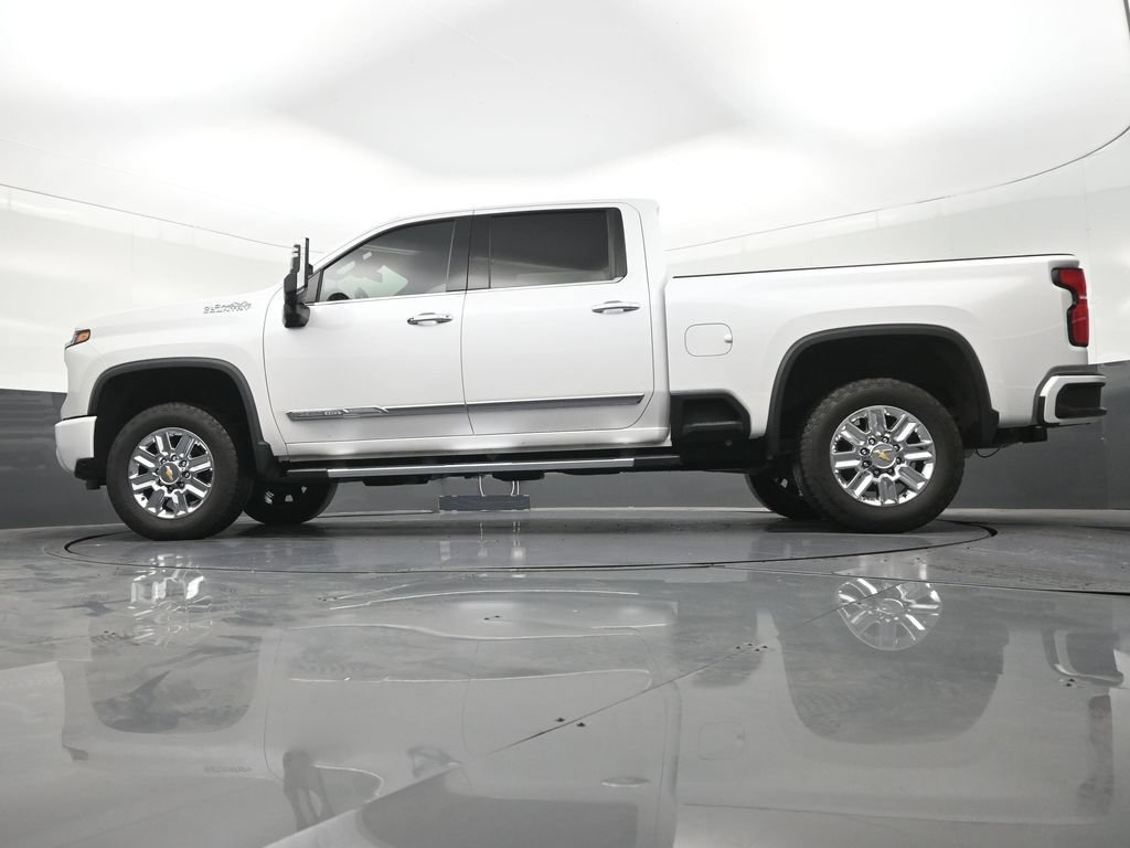 Used 2024 Chevrolet Silverado 2500 High Country AWD/4WD image 25