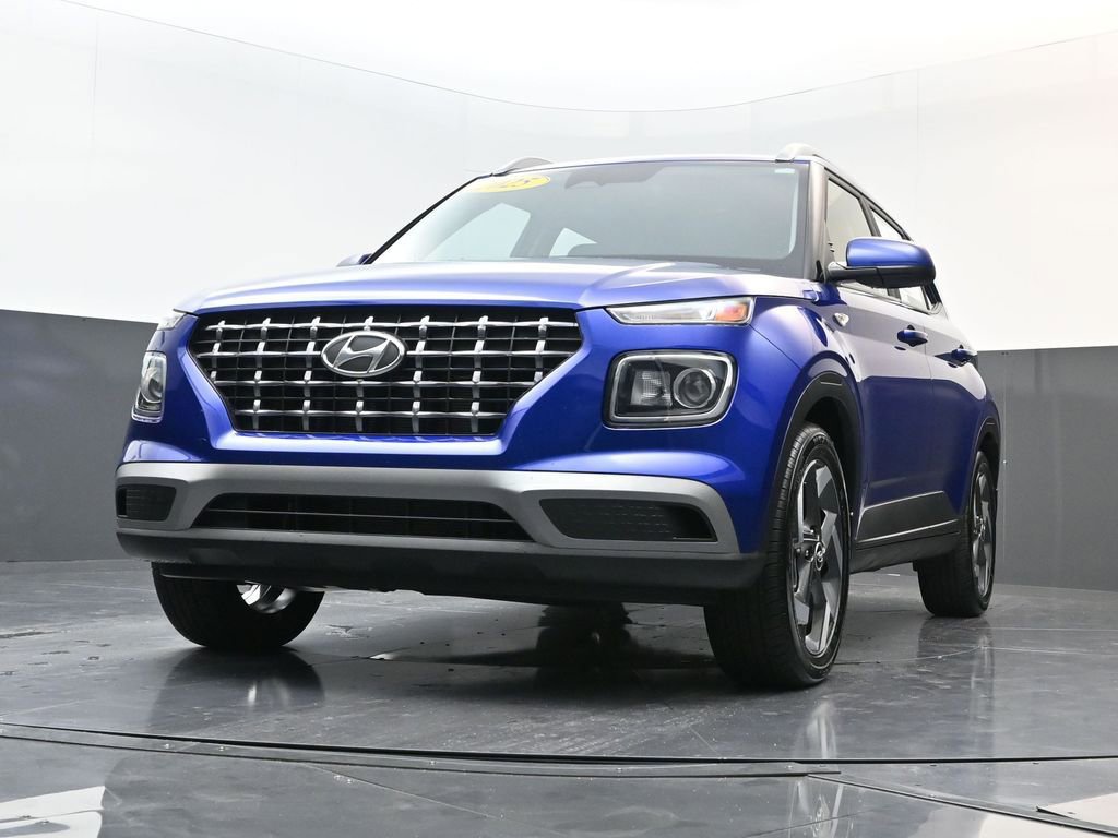 Certified 2025 Hyundai Venue SEL image 29