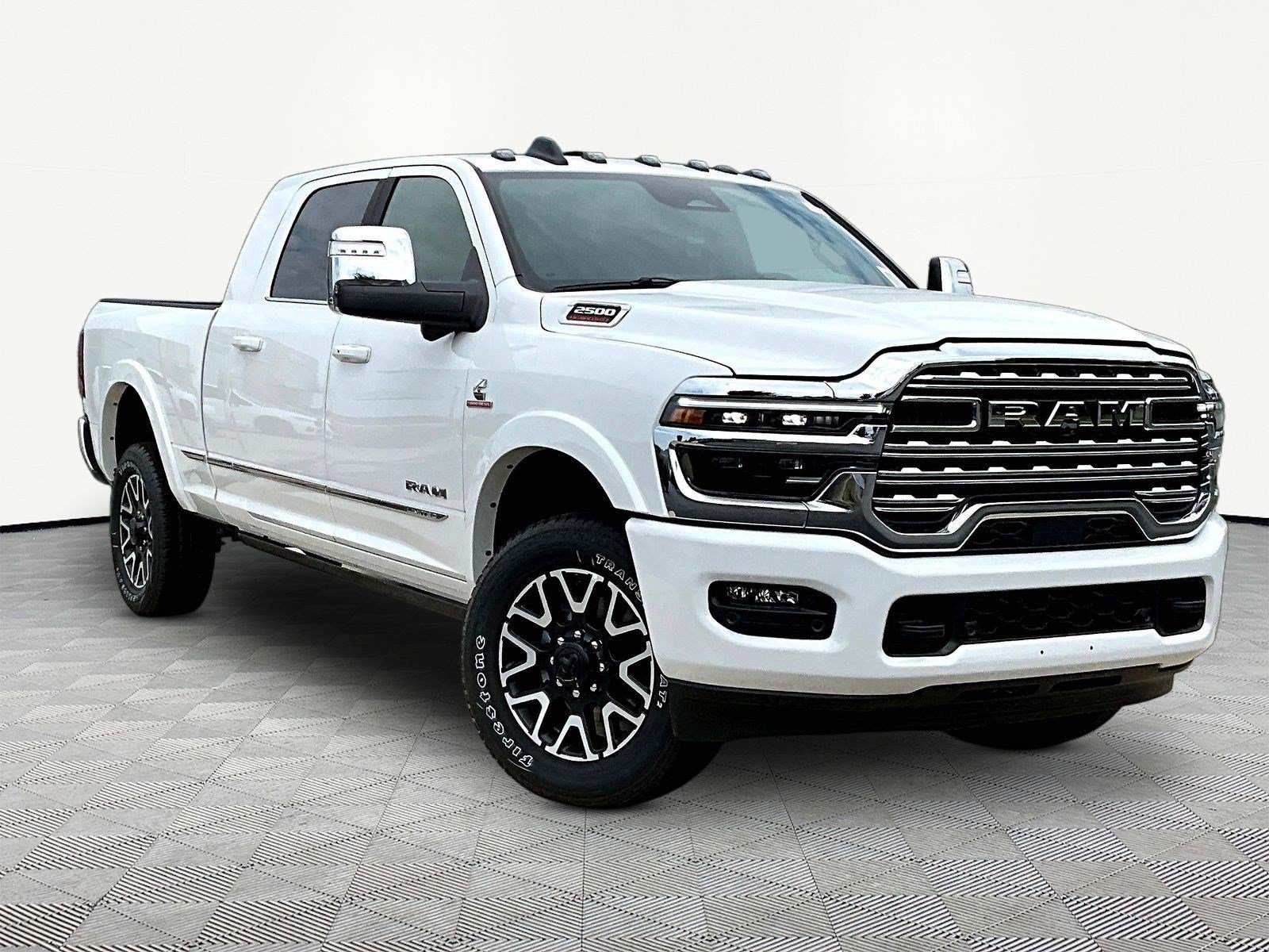 New 2026 RAM 2500 Limited AWD/4WD image 3