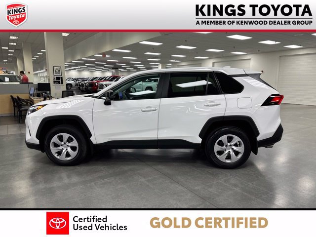 Used 2024 Toyota RAV4 LE AWD/4WD image 5