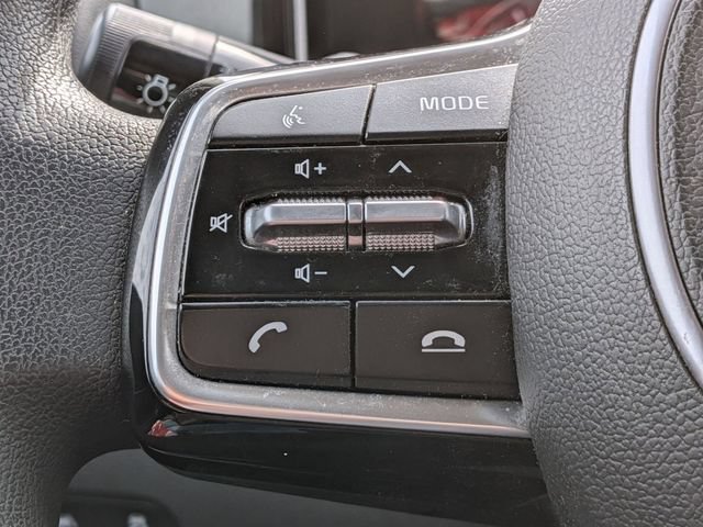 Used 2023 Kia Sorento LX AWD/4WD image 17