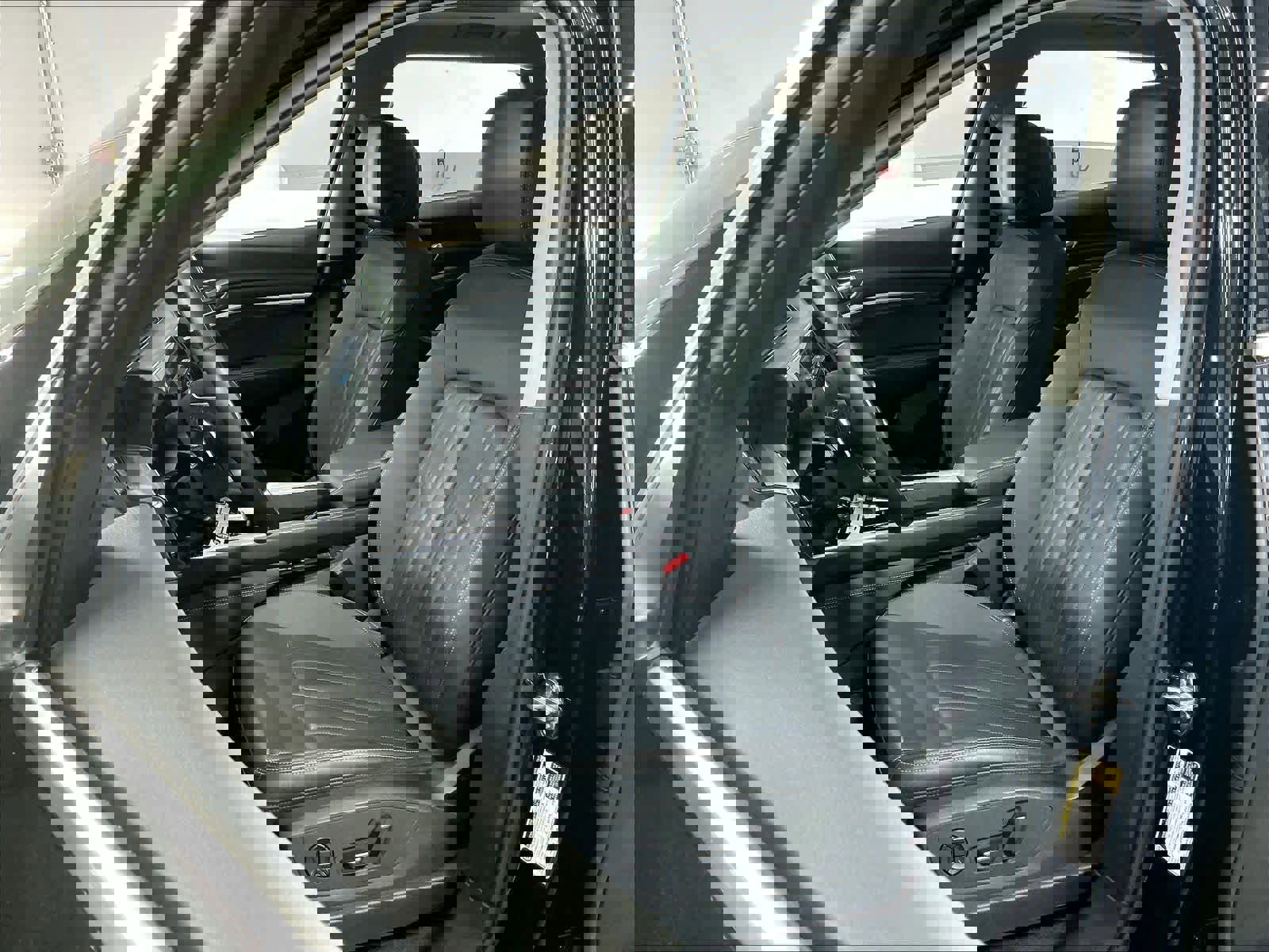 Certified 2024 Audi Q8 e-tron Premium Plus w/ Premium Plus Package AWD/4WD image 26