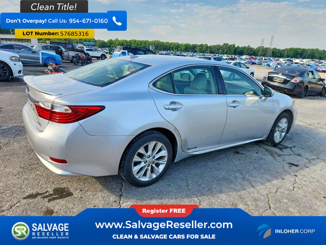Used 2014 Lexus ES 300h w/ Luxury Package w/Bamboo Trim FWD image 4