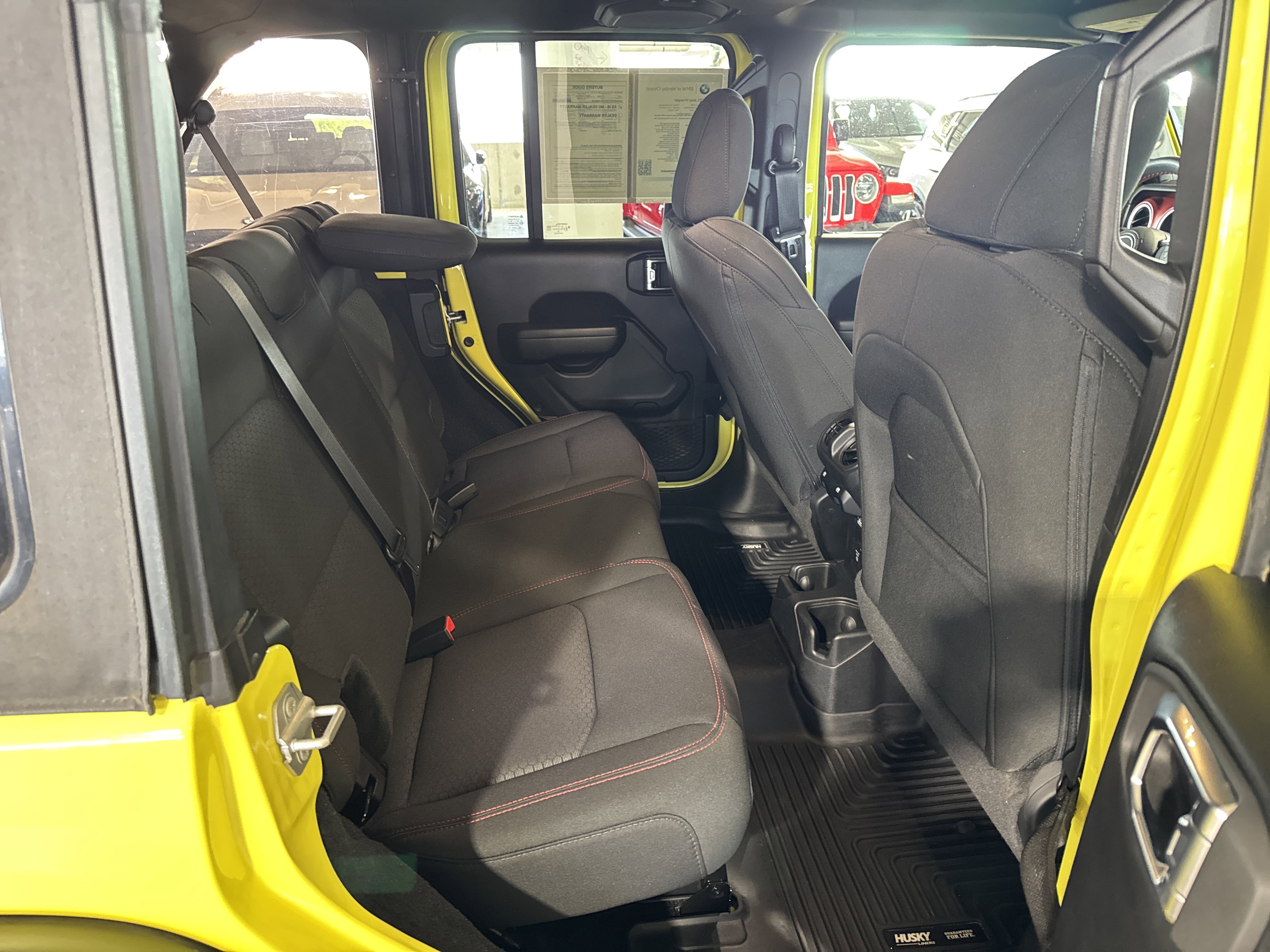 Used 2023 Jeep Wrangler Unlimited Rubicon AWD/4WD image 12