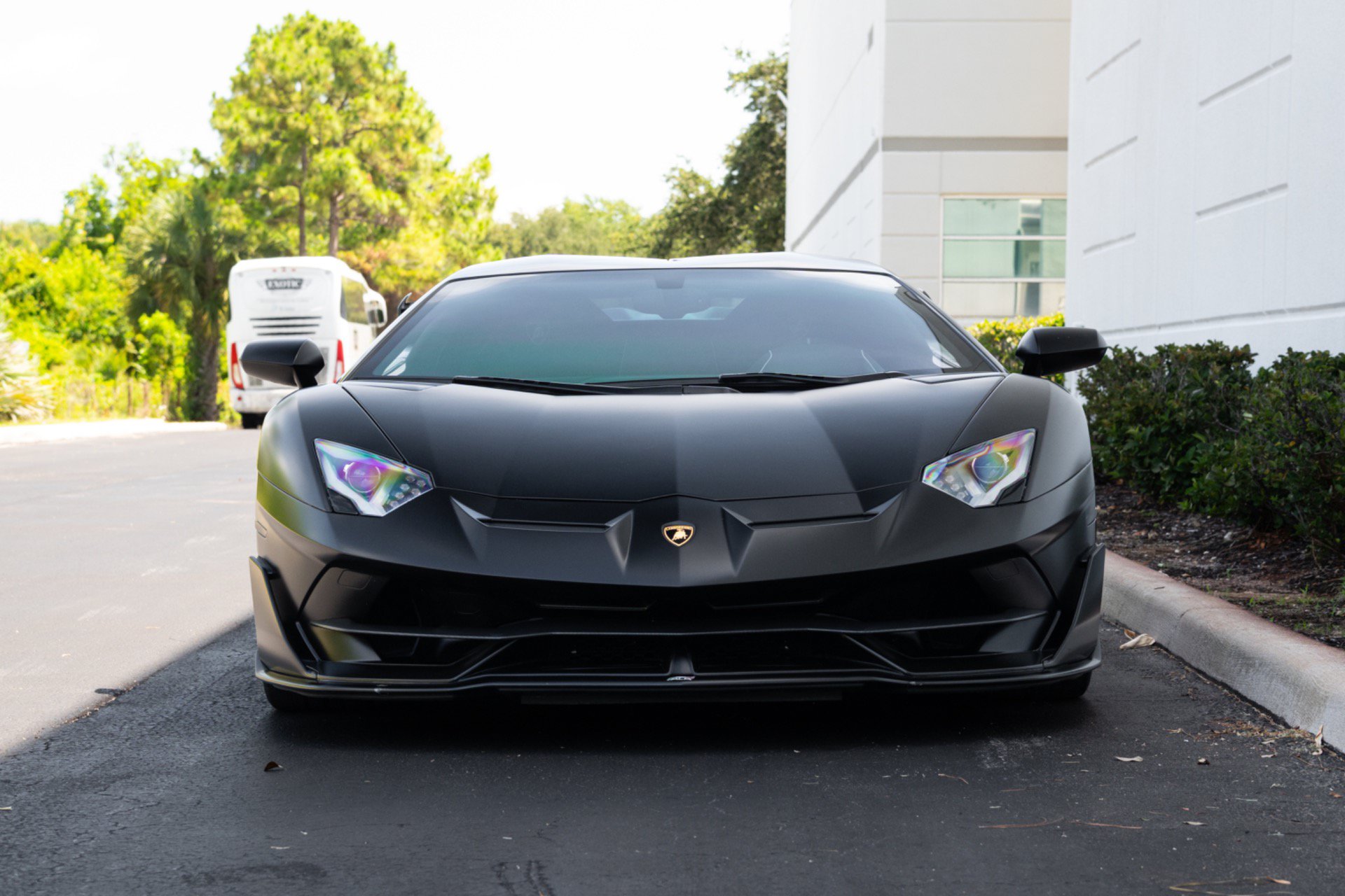 Used 2020 Lamborghini Aventador SVJ AWD/4WD image 2