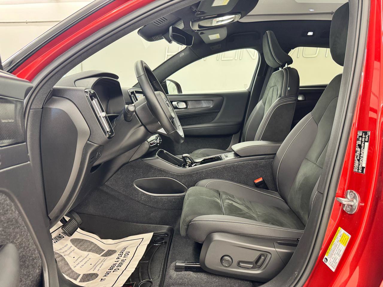 Used 2022 Volvo C40 P8 Recharge Ultimate AWD/4WD image 11