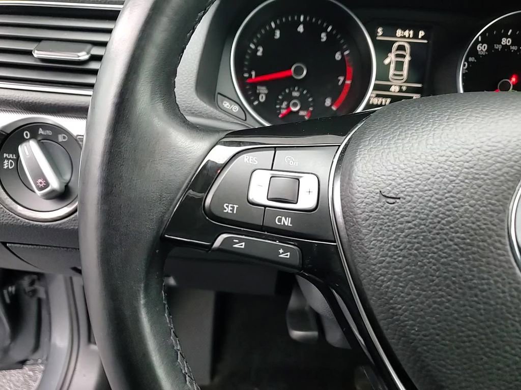 Used 2017 Volkswagen Passat 1.8T SE w/ SE Lighting Package image 16