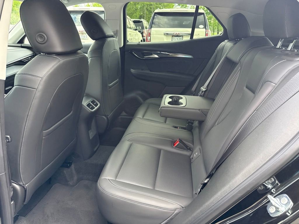 Used 2025 Buick Envision Preferred AWD/4WD image 44