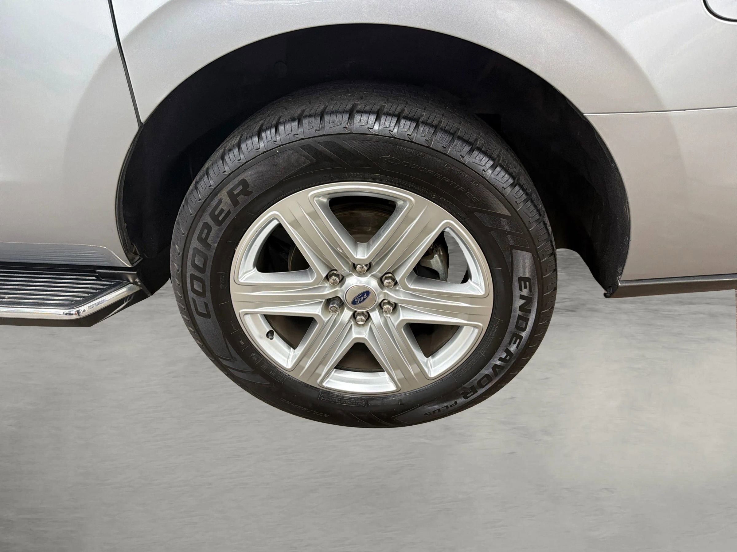 Used 2020 Ford Expedition Max XLT w/ Equipment Group 202A image 16