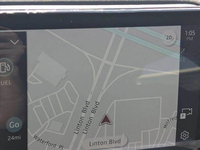 Used 2023 Land Rover Range Rover Evoque R-Dynamic SE image 13