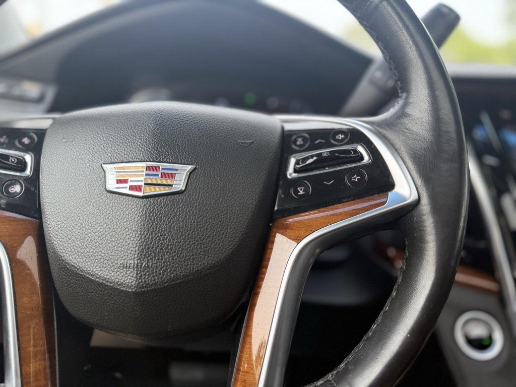 Used 2016 Cadillac Escalade Luxury image 32