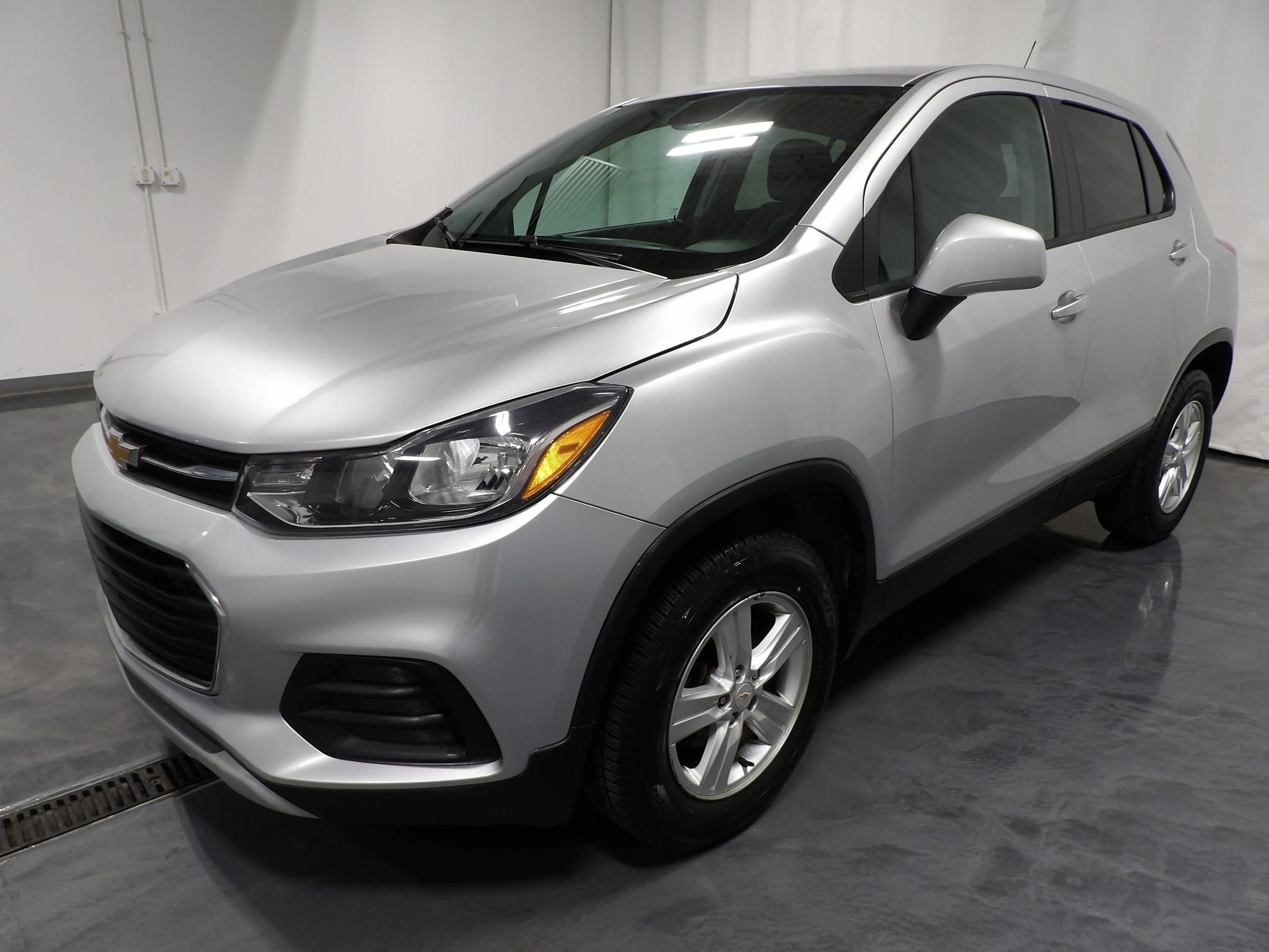 Used 2020 Chevrolet Trax LS w/ Tint and Cruise Package image 4