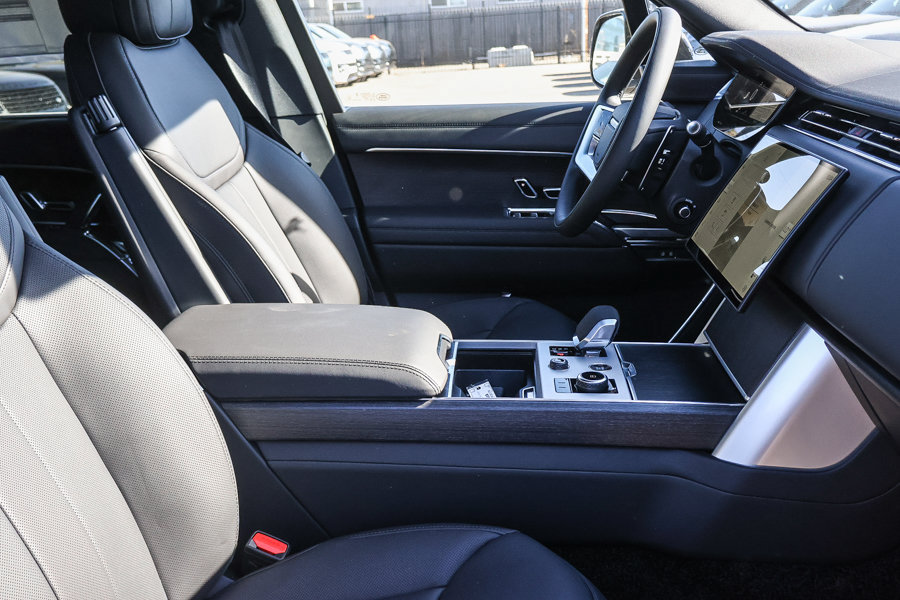 New 2027 Land Rover Range Rover SE AWD/4WD image 16