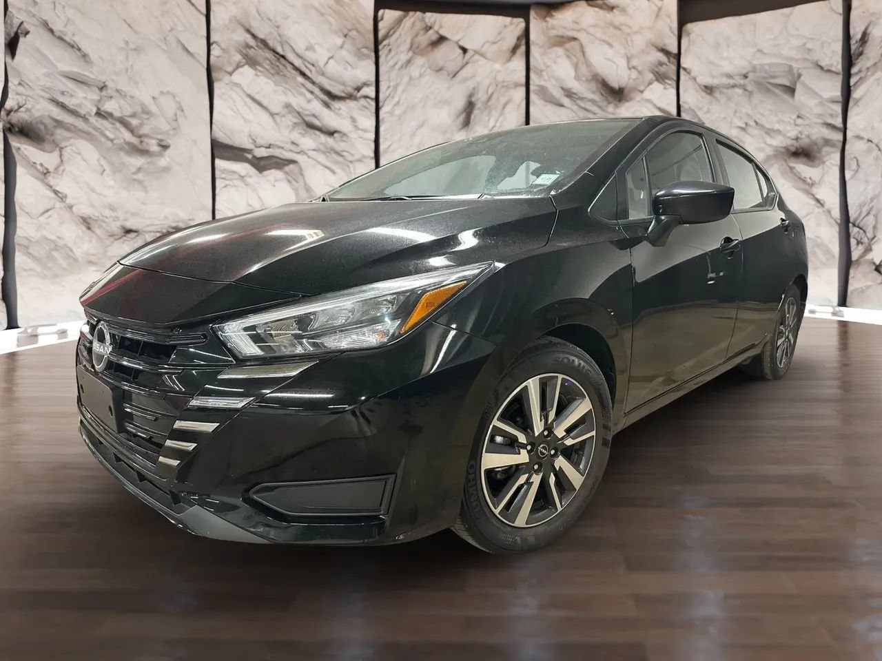 Used 2025 Nissan Versa SV FWD image 1