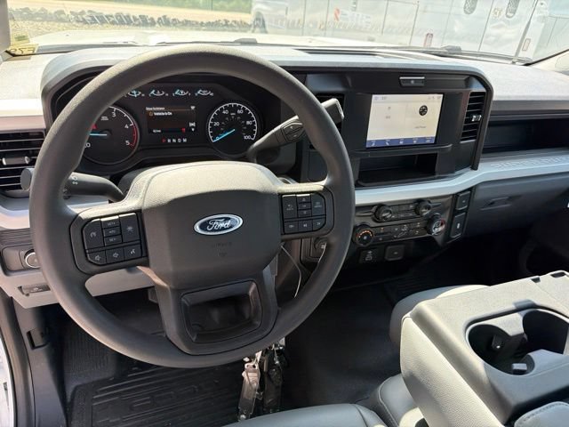 New 2026 Ford F550 4x4 Regular Cab Super Duty image 13