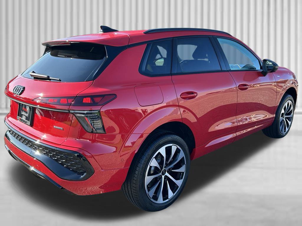 New 2026 Audi Q3 quattro 2.0T AWD/4WD image 5