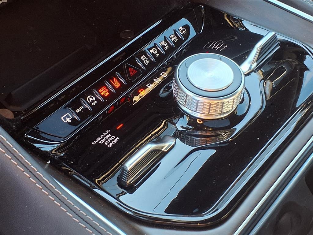 New 2025 Jeep Grand Wagoneer Base w/ 8-Passenger Seating Package image 11