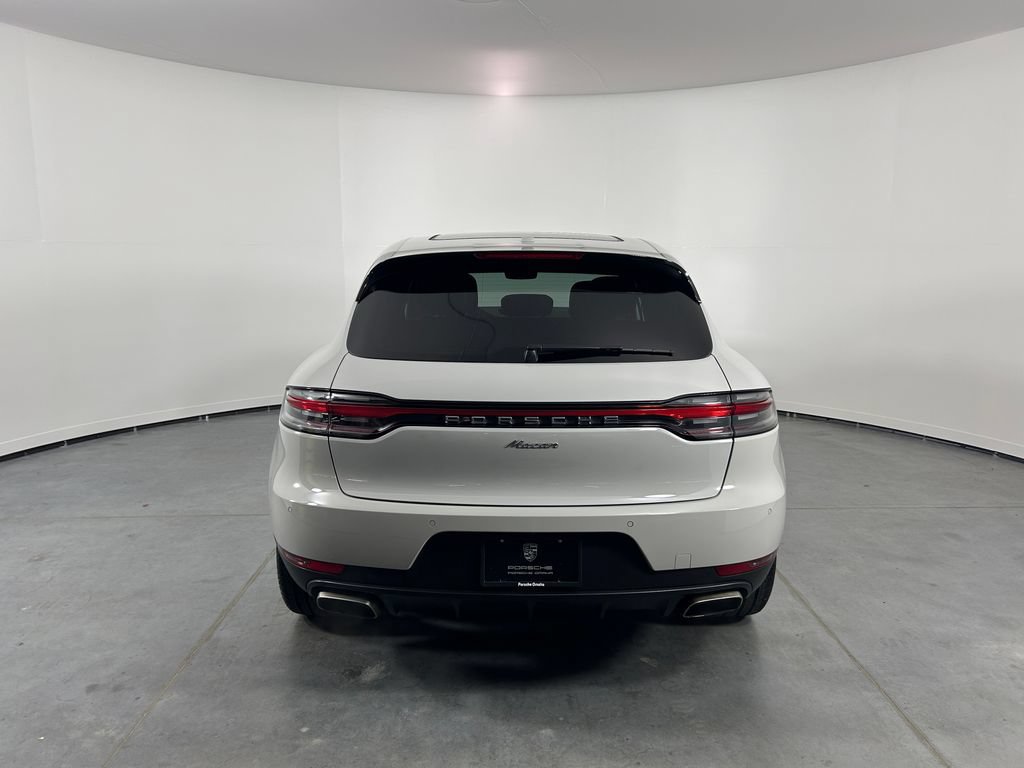 Certified 2019 Porsche Macan AWD/4WD image 6