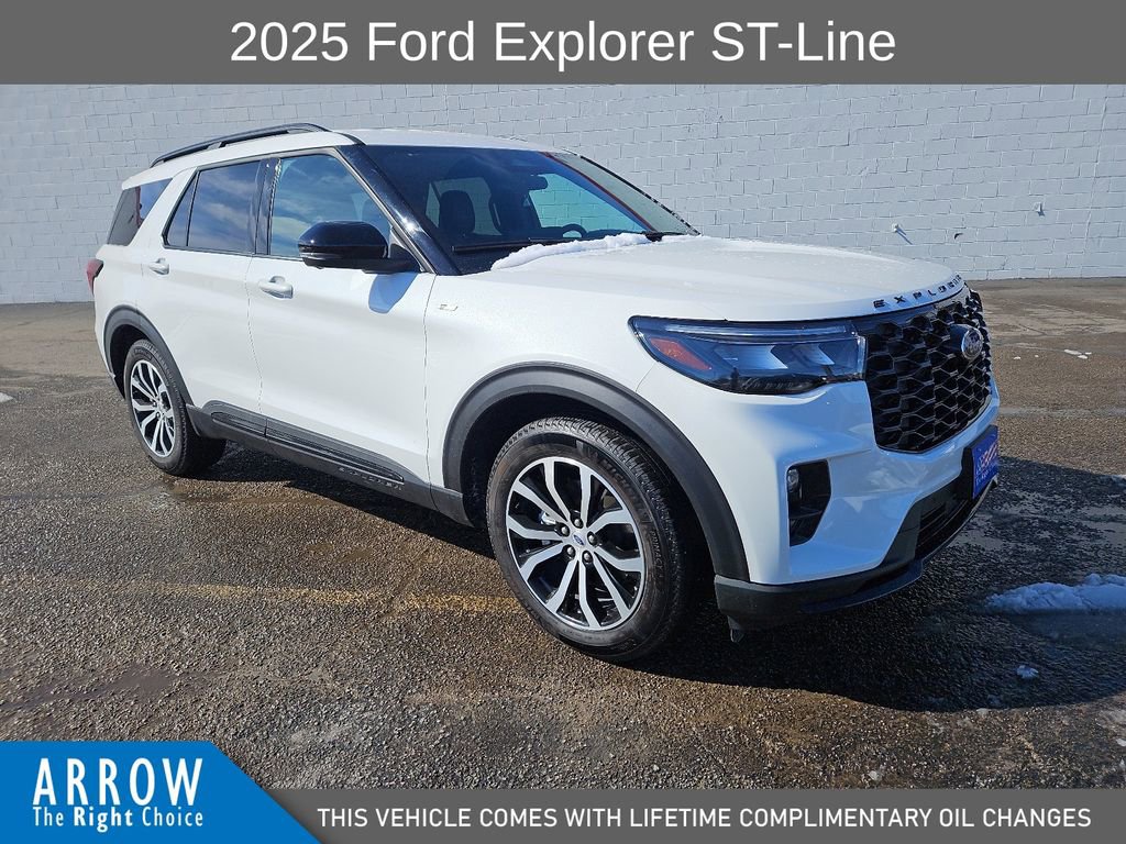Used 2025 Ford Explorer ST-Line image 1