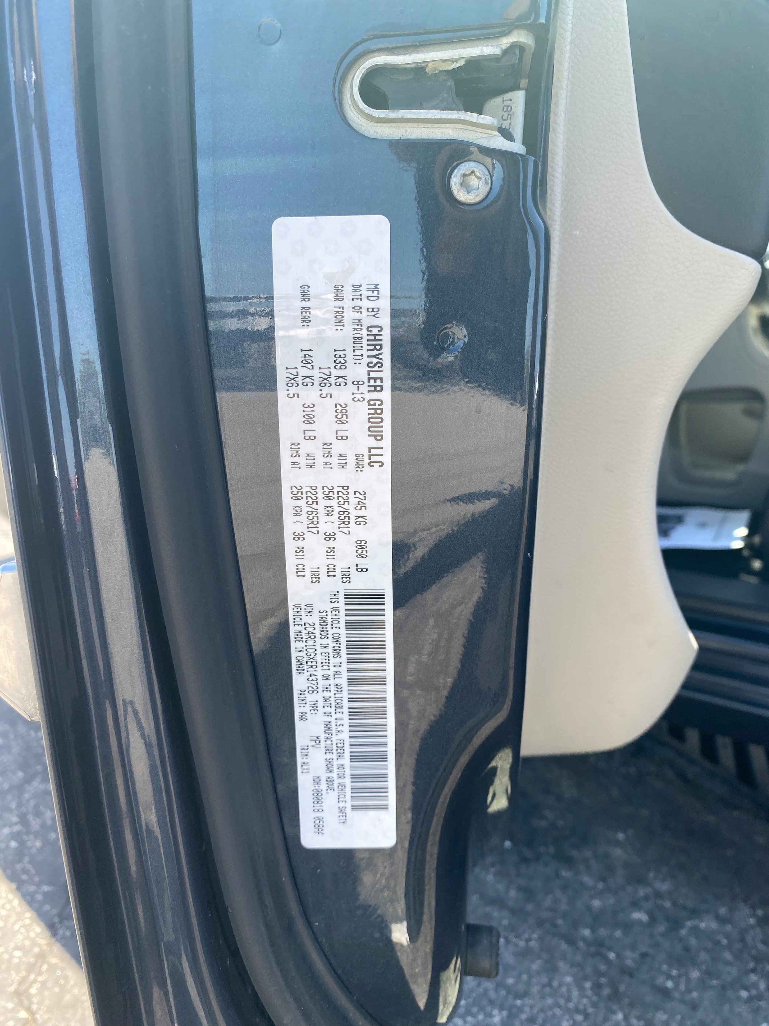 Used 2014 Chrysler Town & Country Touring-L w/ Driver Convenience Group FWD image 20