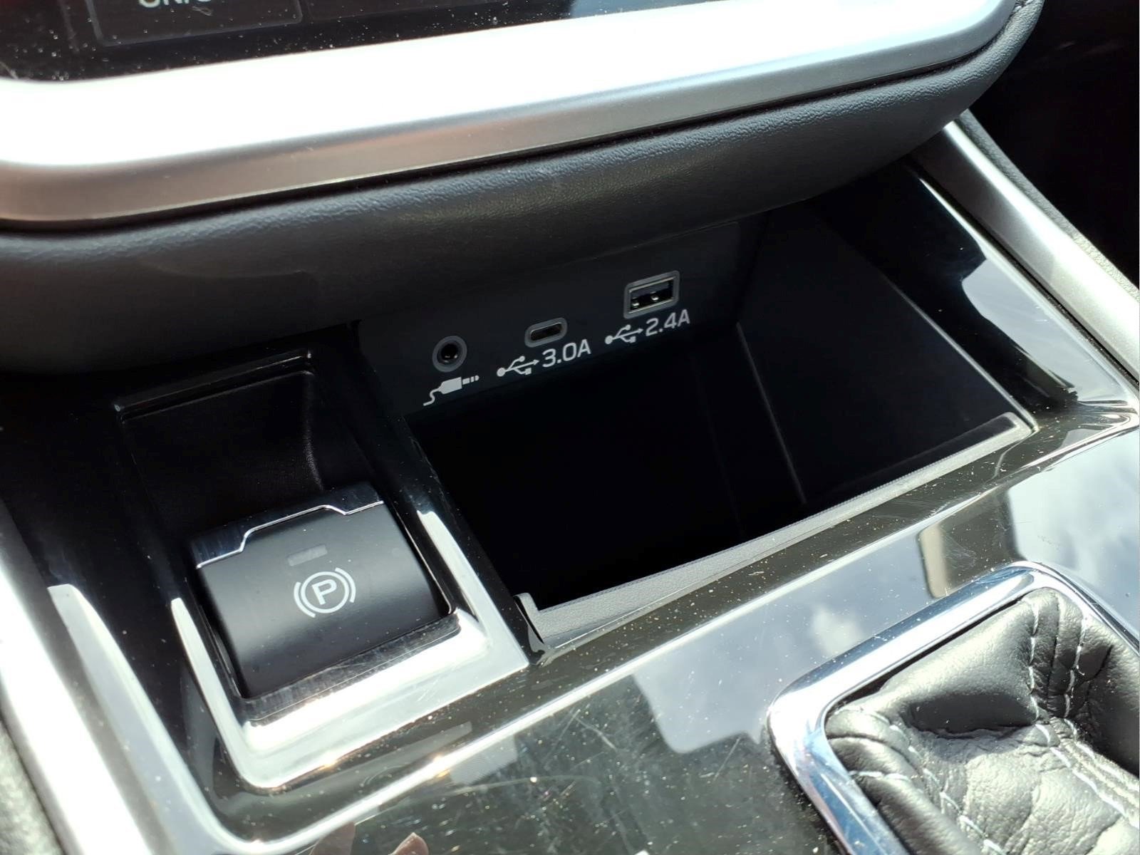 Certified 2025 Subaru Outback Limited AWD/4WD image 12