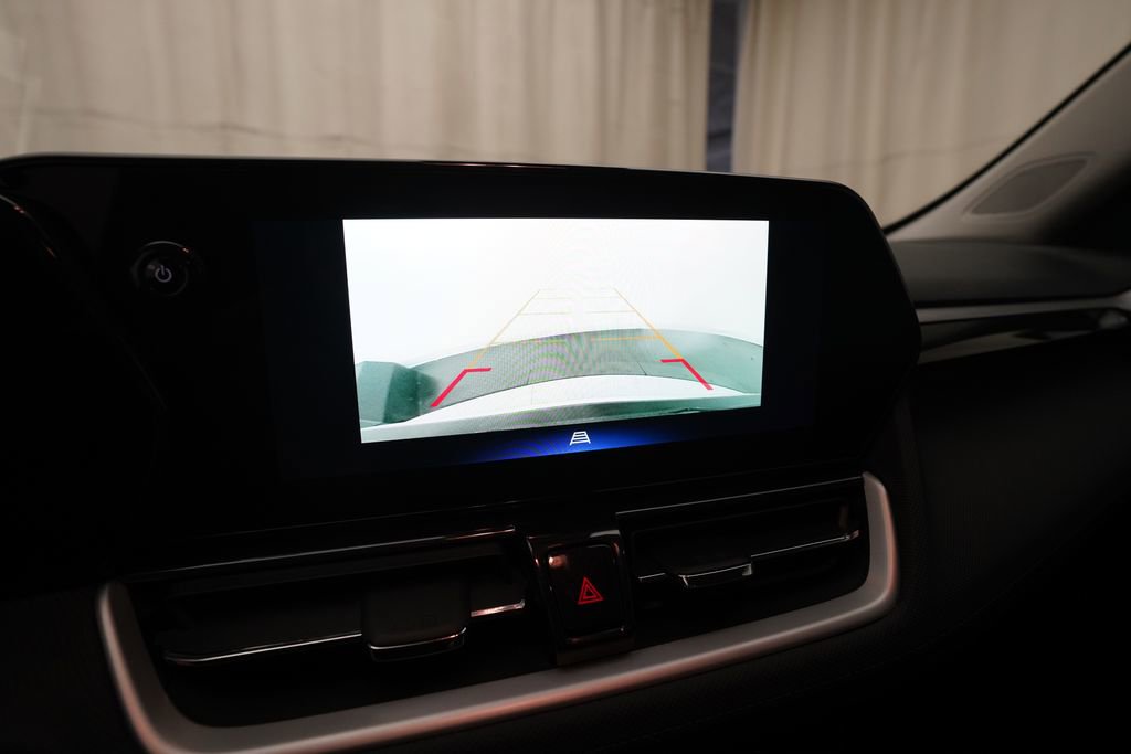 Used 2025 Chevrolet TrailBlazer LT AWD/4WD image 19