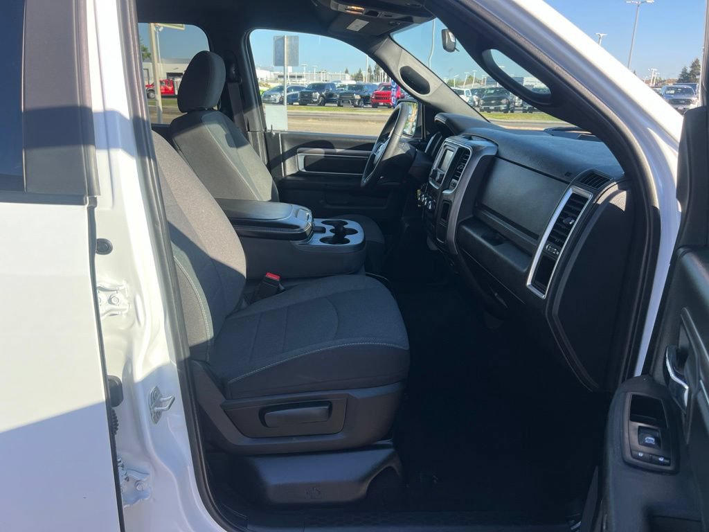 Used 2024 RAM 1500 Warlock RWD image 37