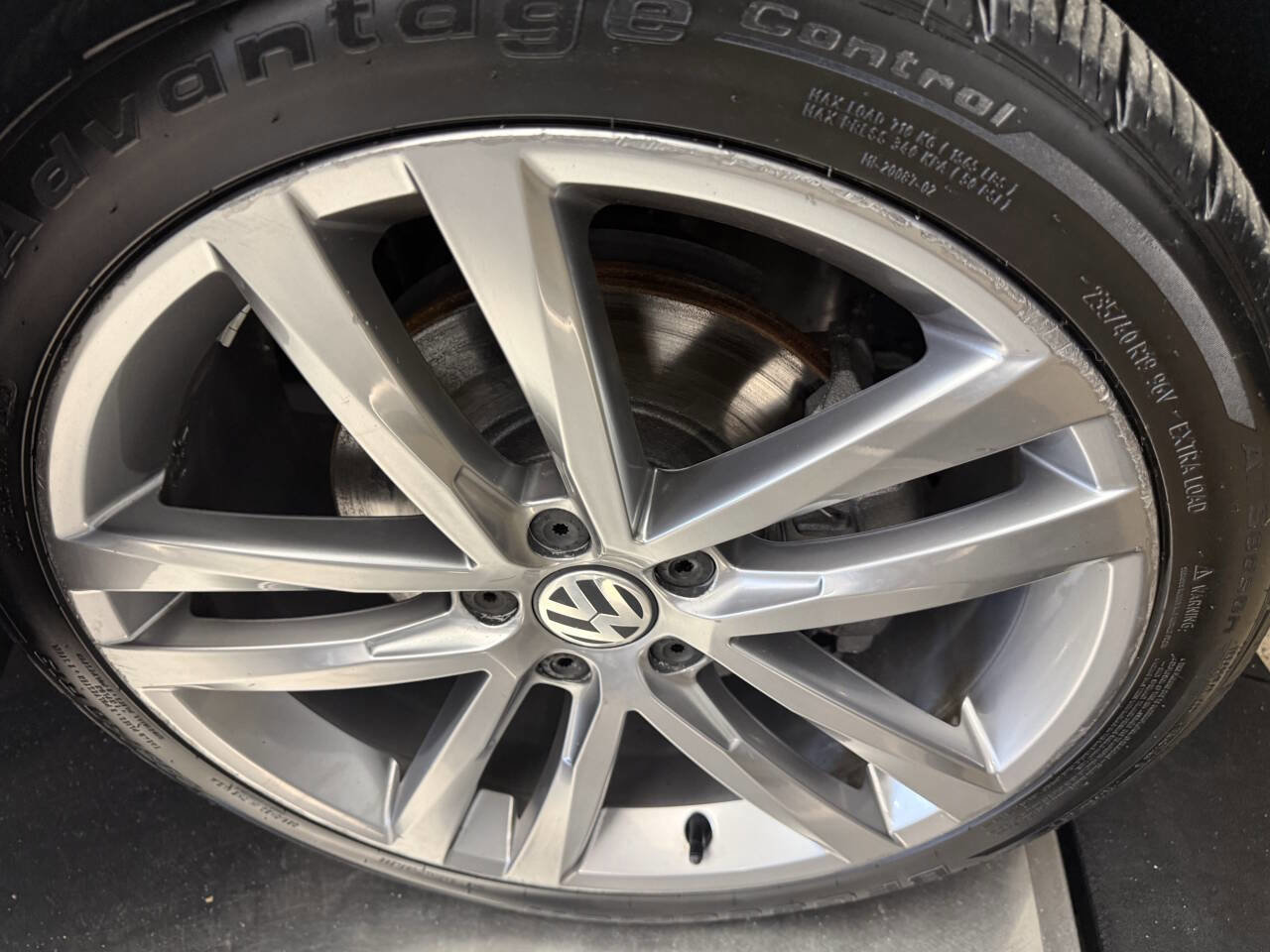 Used 2016 Volkswagen Passat 1.8T R-Line image 25