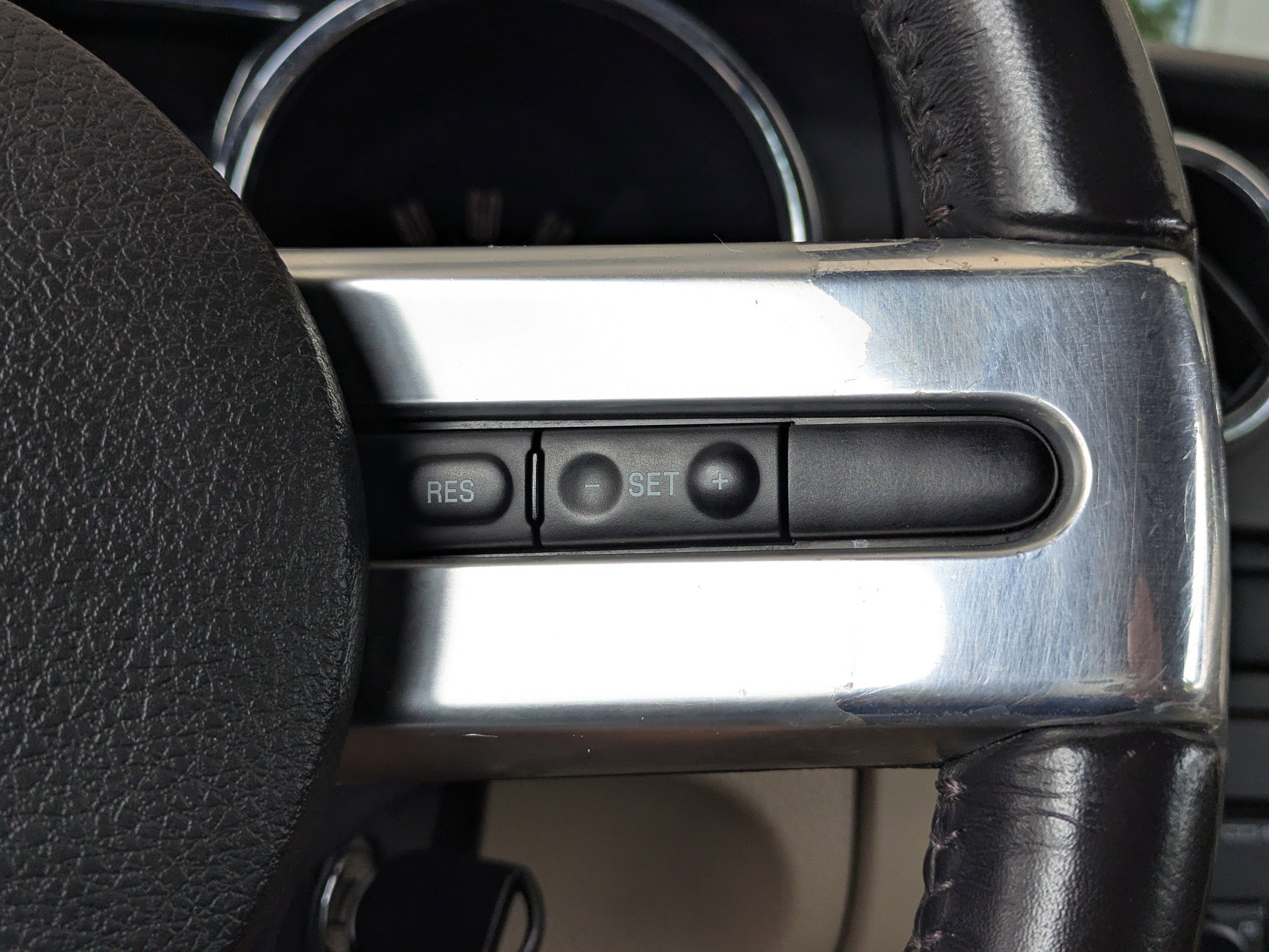 Used 2007 Ford Mustang Convertible RWD image 24