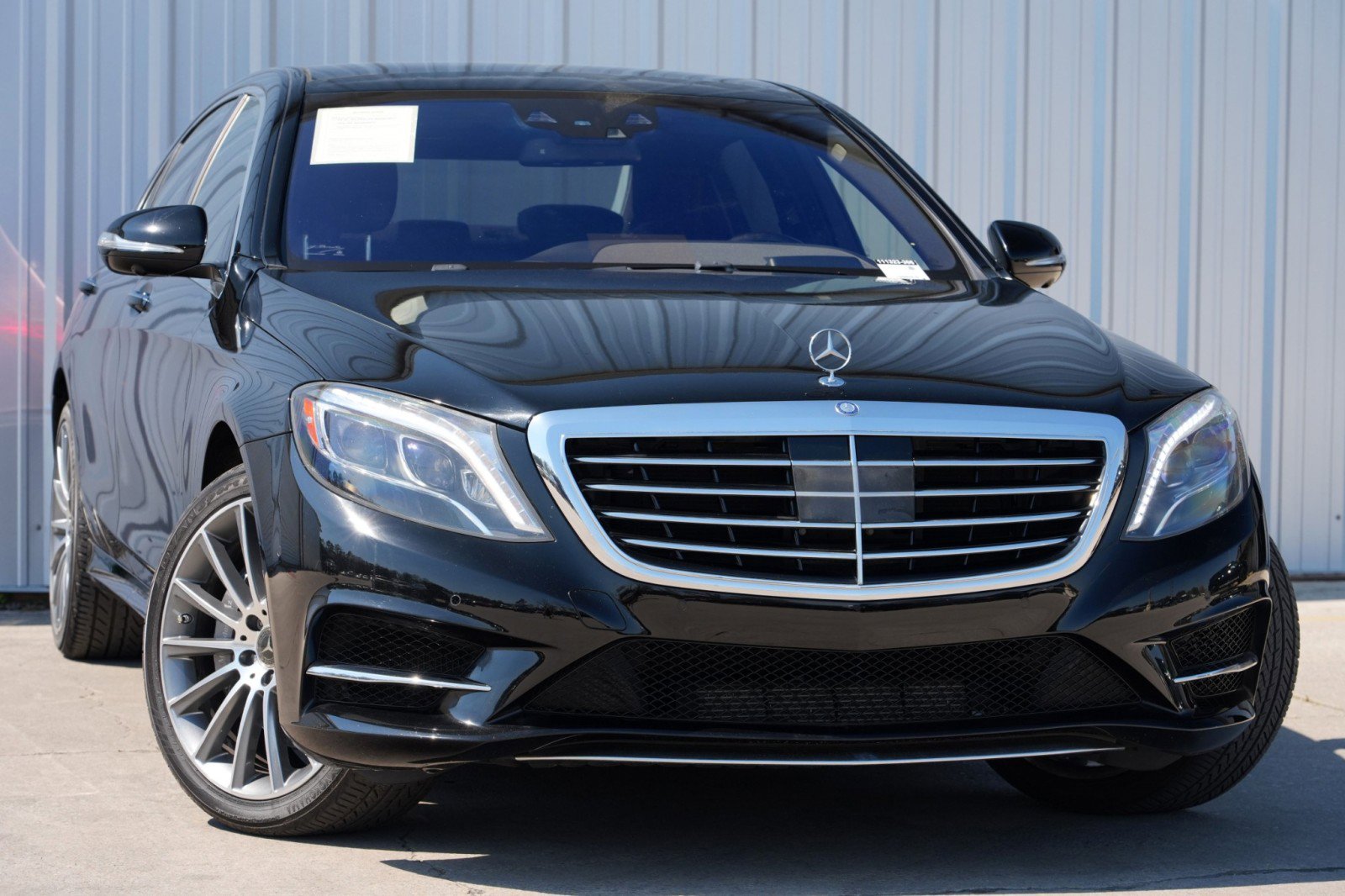 Used 2015 Mercedes-Benz S 550 Sedan image 2