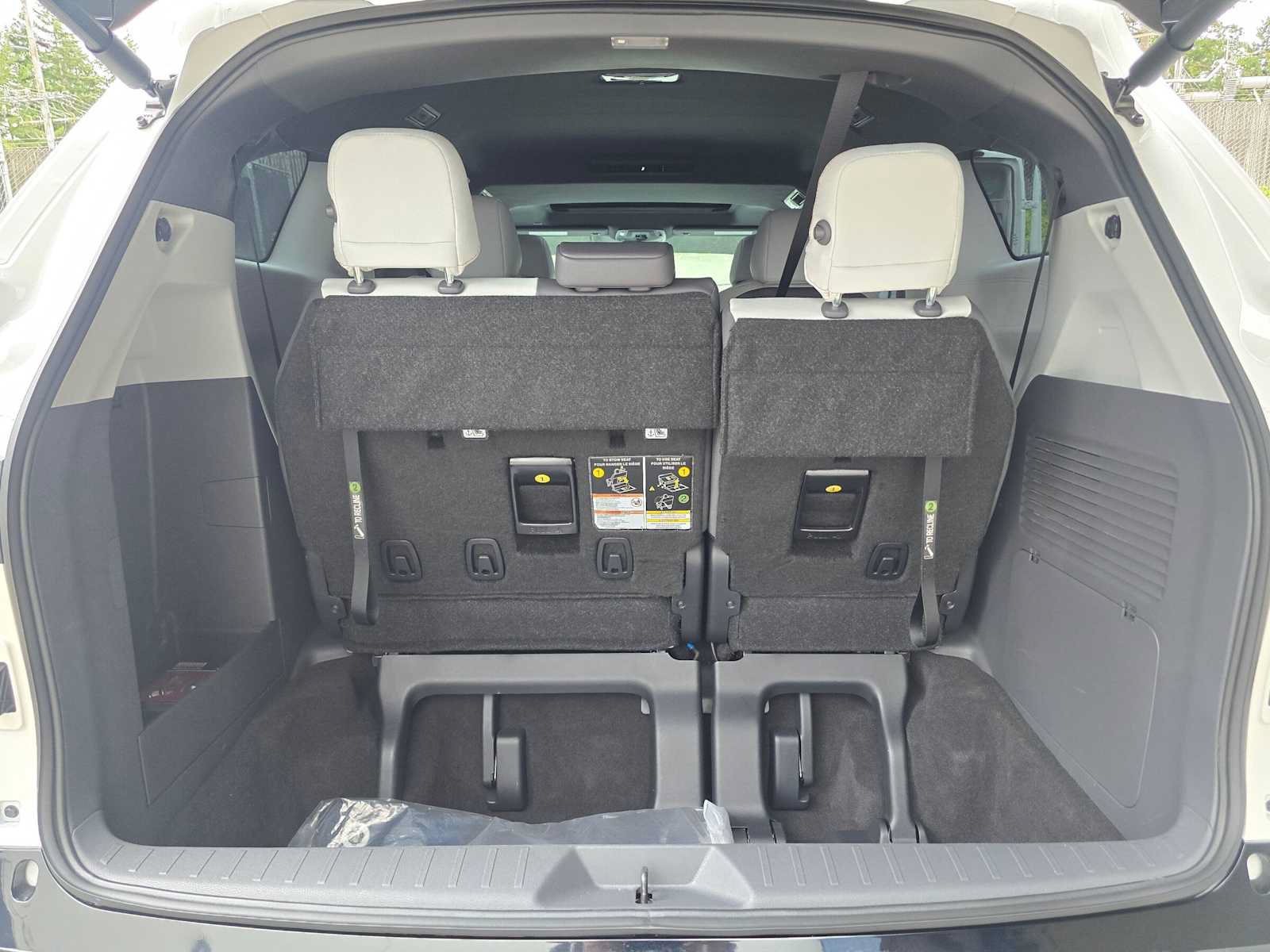 Used 2024 Toyota Sienna XSE AWD/4WD image 14