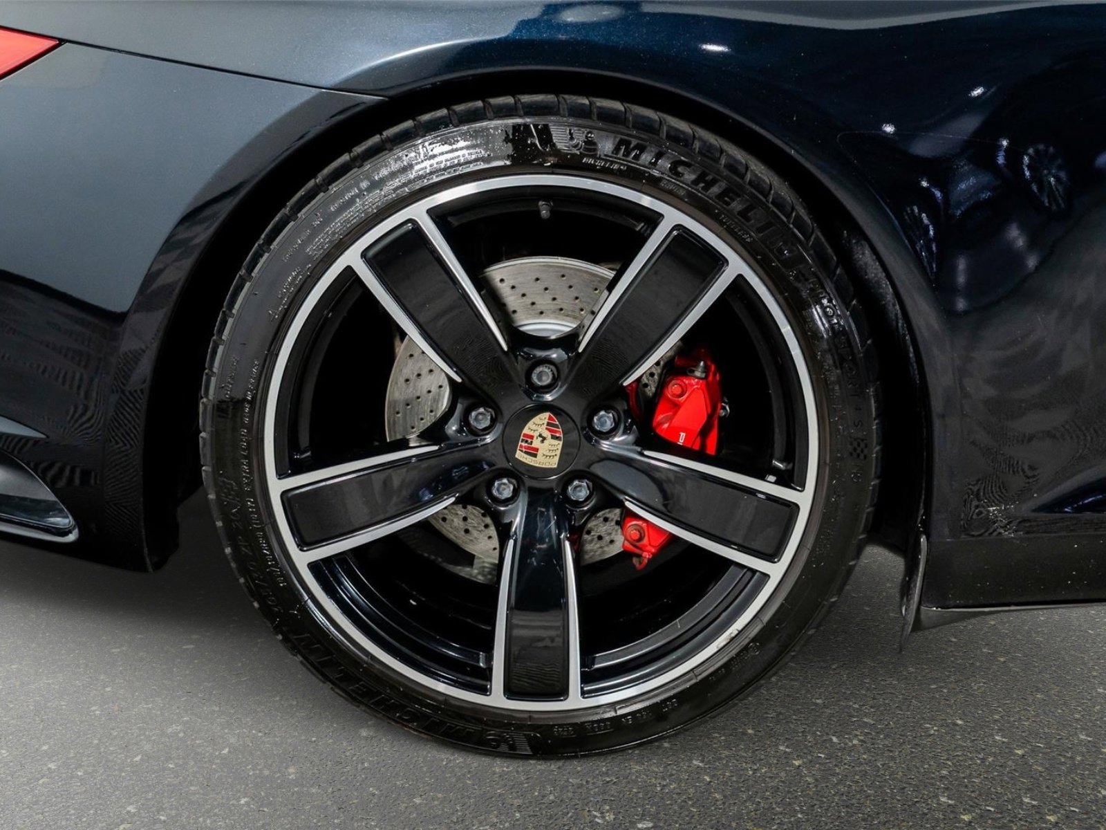 Used 2017 Porsche 911 Carrera S image 9