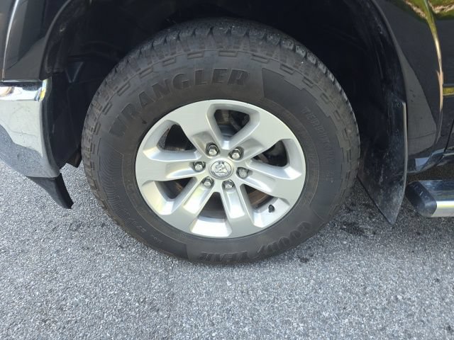 Used 2022 RAM 1500 Laramie AWD/4WD image 9