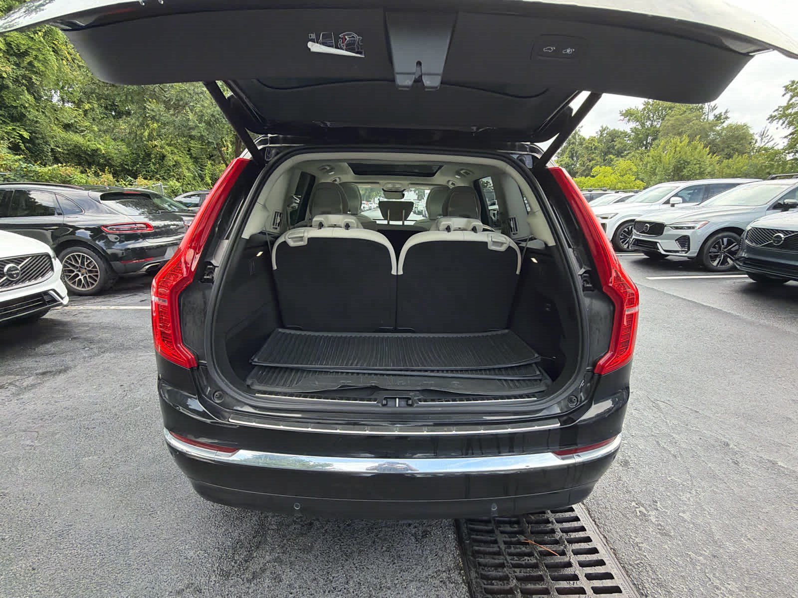 Used 2023 Volvo XC90 B5 Plus w/ Protection Package Premier AWD/4WD image 23