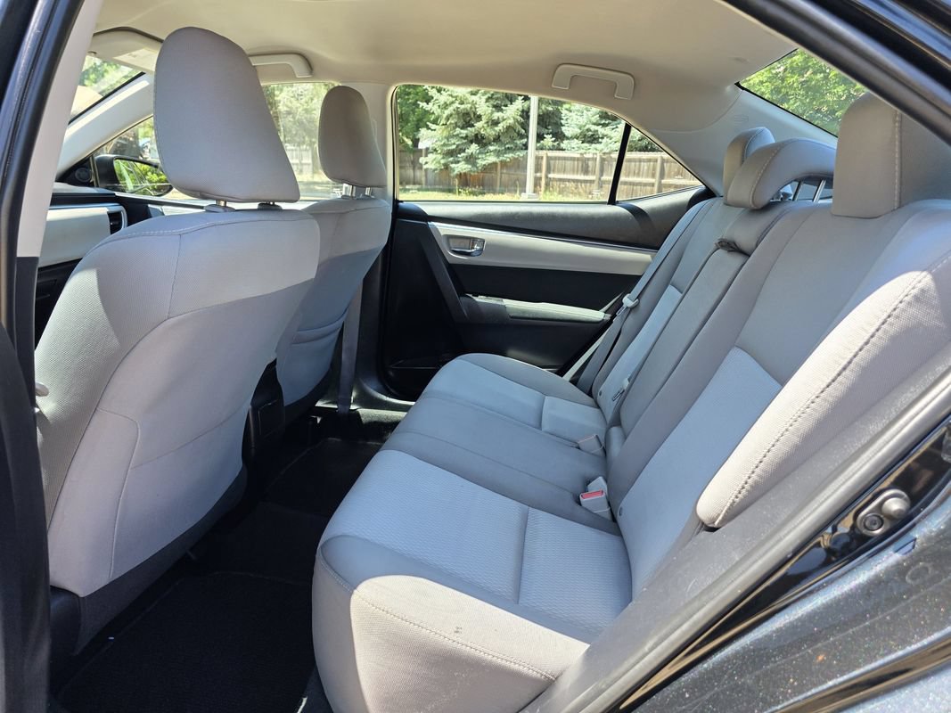 Used 2016 Toyota Corolla LE FWD image 17