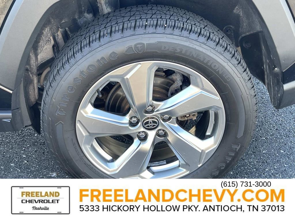 Used 2021 Toyota RAV4 Limited image 14