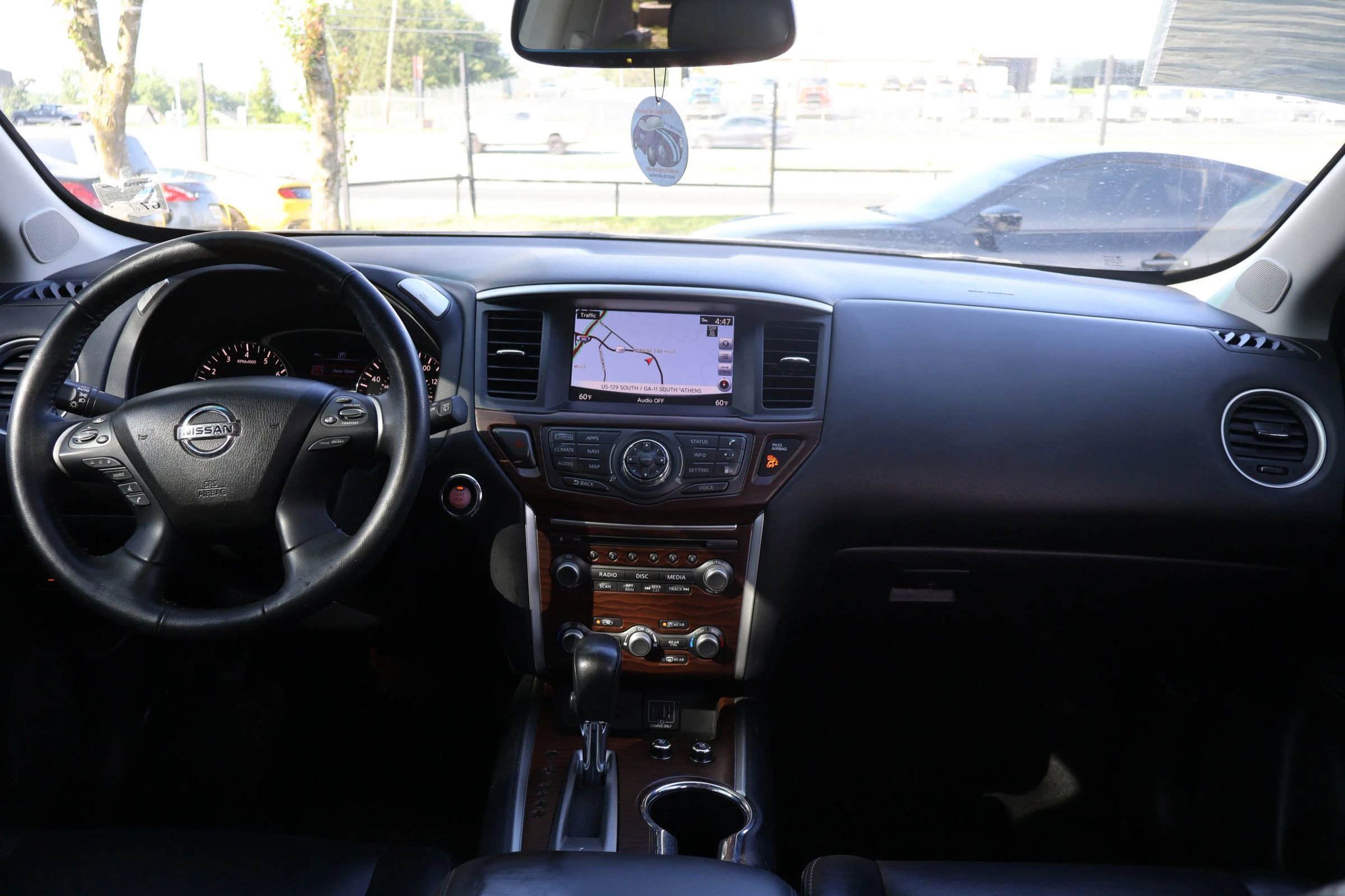 Used 2019 Nissan Pathfinder Platinum image 29