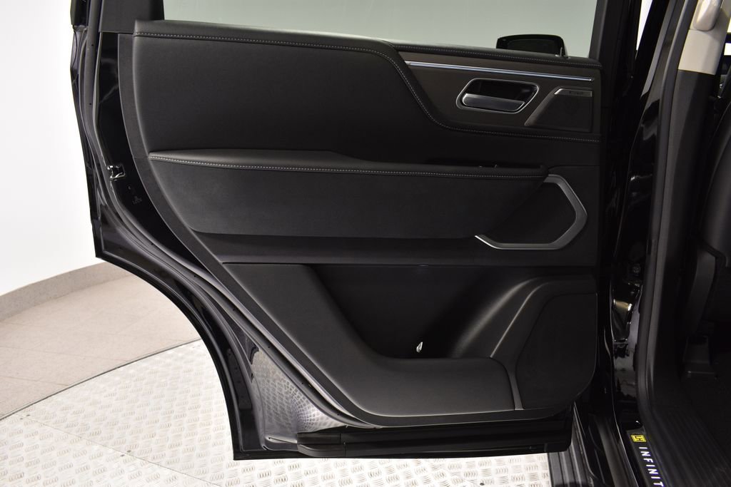 New 2026 INFINITI QX80 Luxe w/ Exterior Package image 28