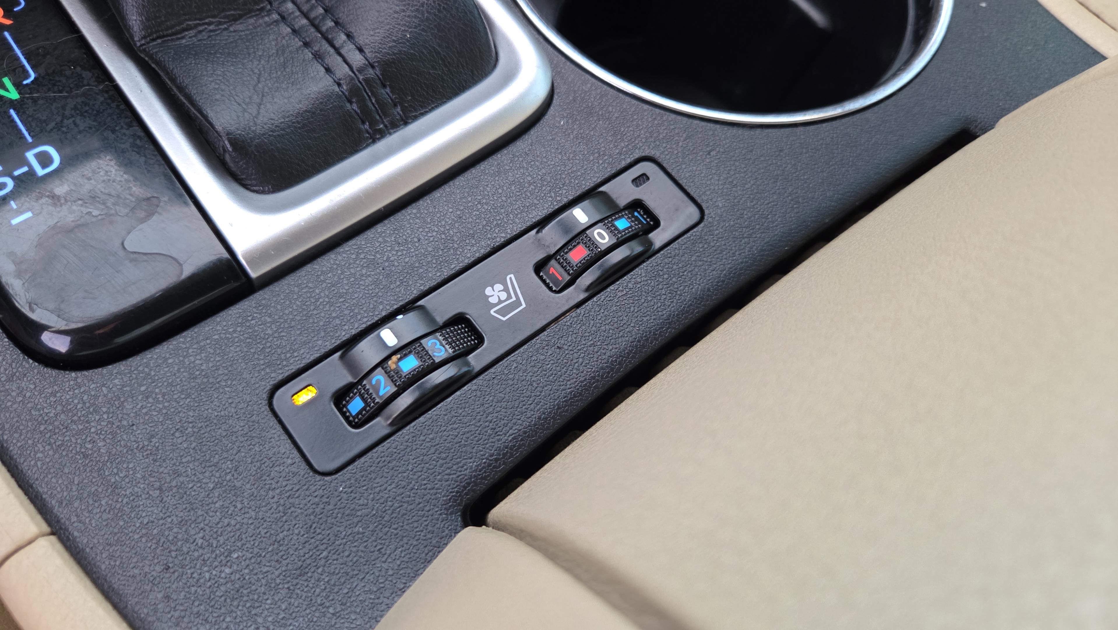 Used 2018 Toyota Highlander Limited Platinum image 36