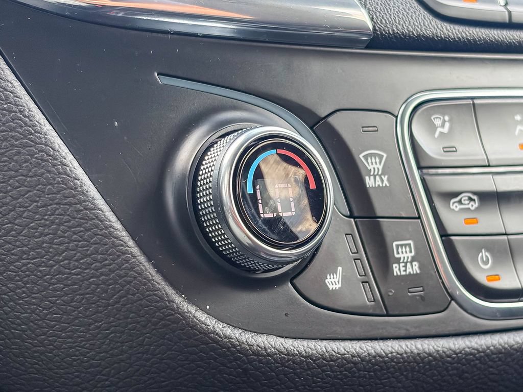 Used 2022 Chevrolet Equinox LT AWD/4WD image 25