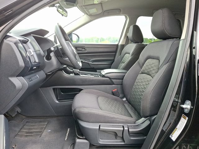 Used 2023 Nissan Pathfinder S AWD/4WD image 14