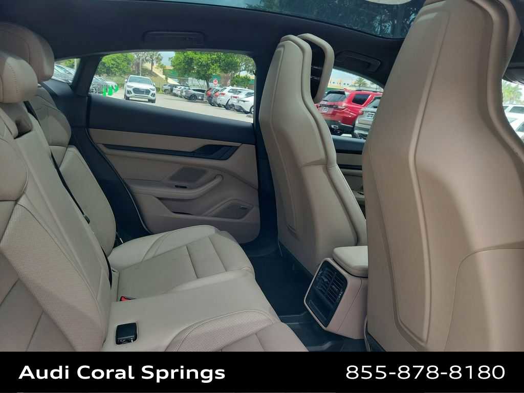 Used 2023 Porsche Taycan image 21