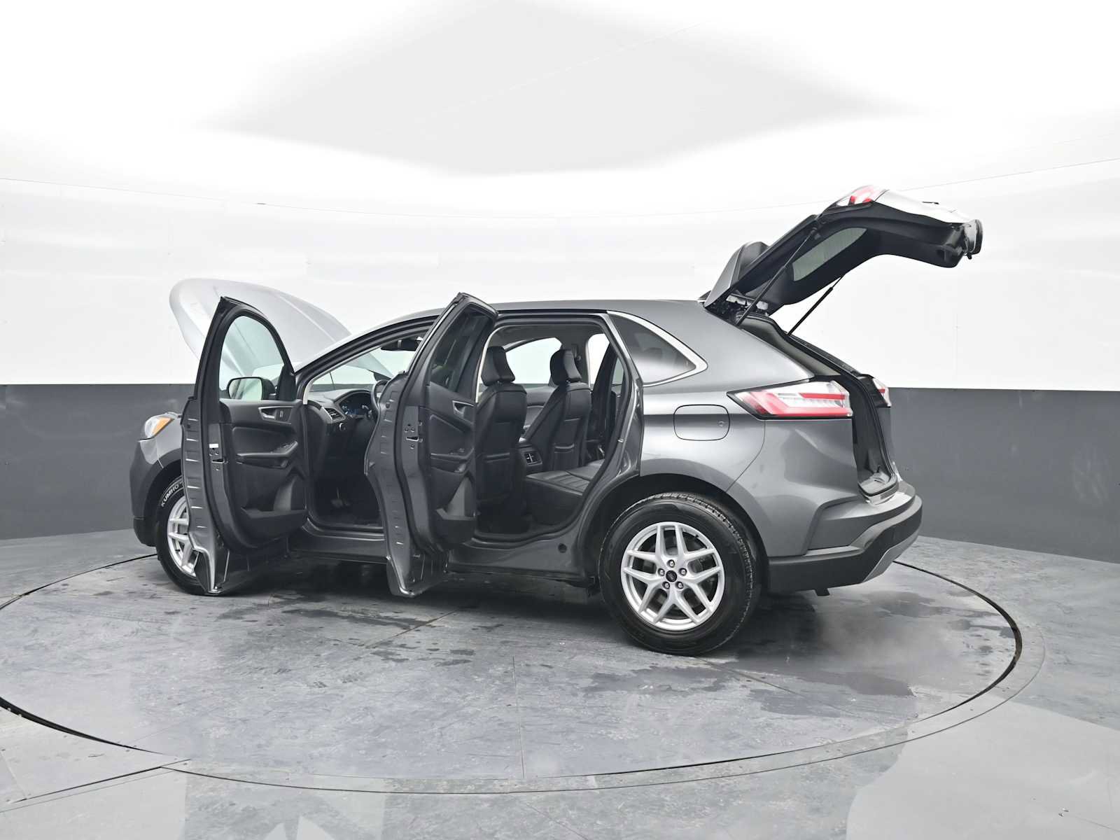 Used 2024 Ford Edge SEL image 47
