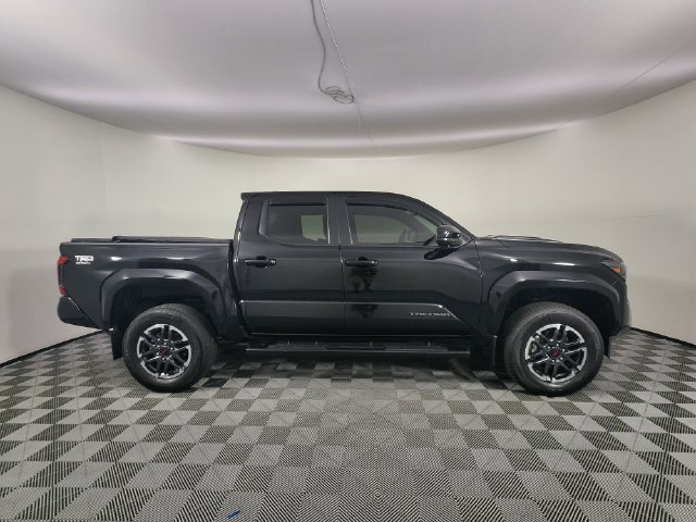 Used 2024 Toyota Tacoma TRD Sport AWD/4WD image 6