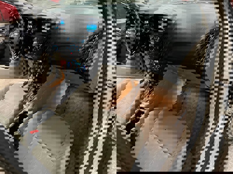 Used 2018 Ford Focus SE image 19