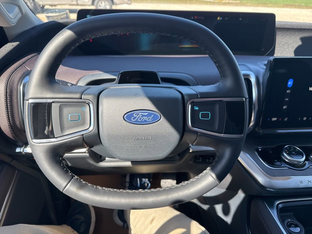 New 2026 Ford Expedition Platinum image 15